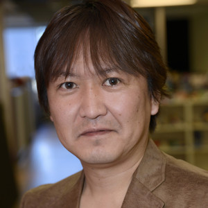 takashi-headshot.png