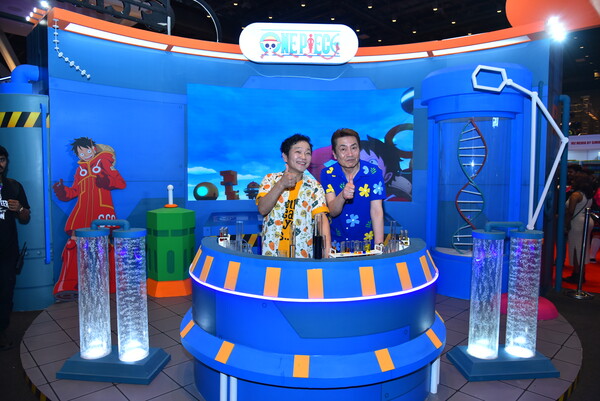 yamaguchi-and-hirata_at-crunchyroll-booth_1