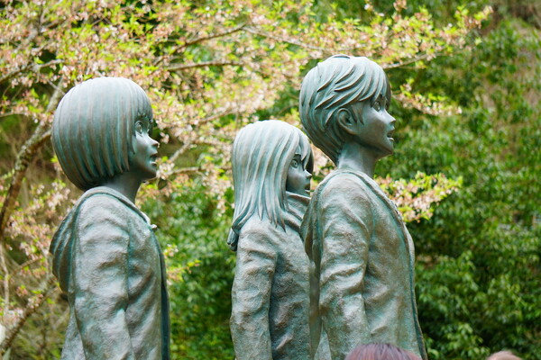 oyama-18-statues