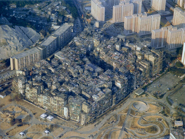 kowloon-walled-city-1989-aerial