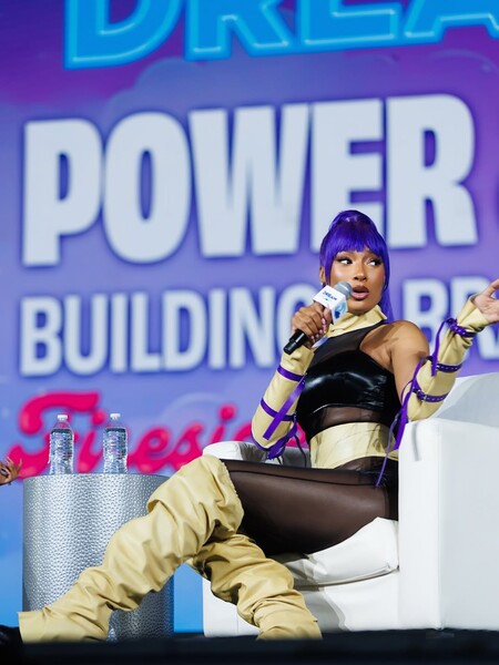 megan_thee_stallion_yoruichi_cosplay_01