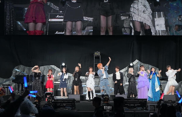 All the vocalists performed in Anisama World 2024 in Sanghai were in the stage together for the last song of the event. 